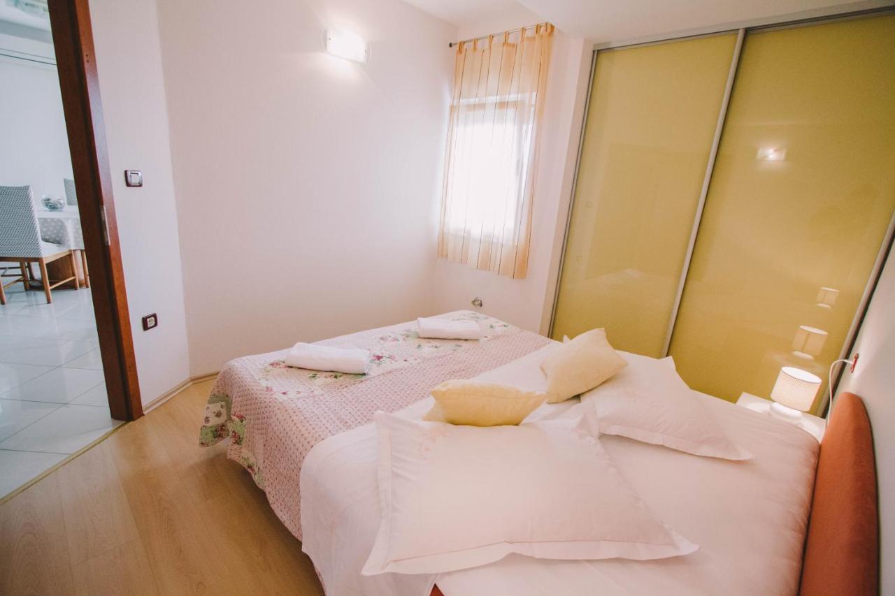 Apartments Jasna Podstrana Bagian luar foto