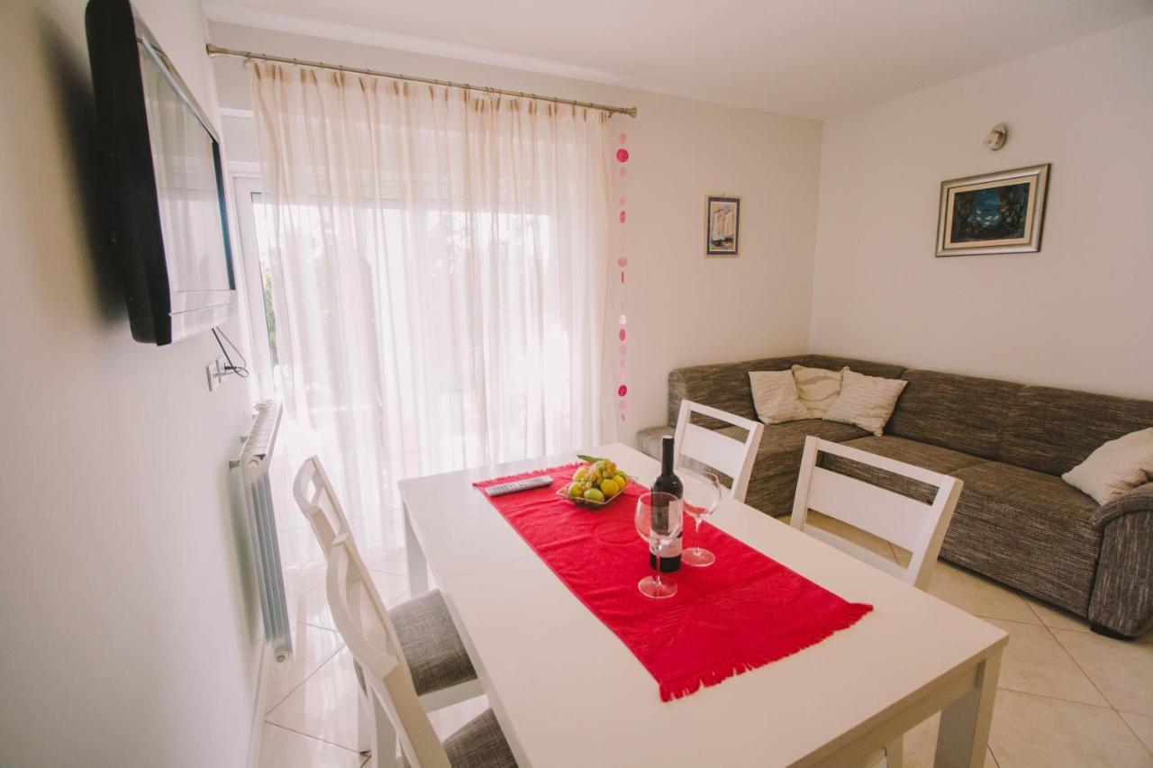 Apartments Jasna Podstrana Bagian luar foto